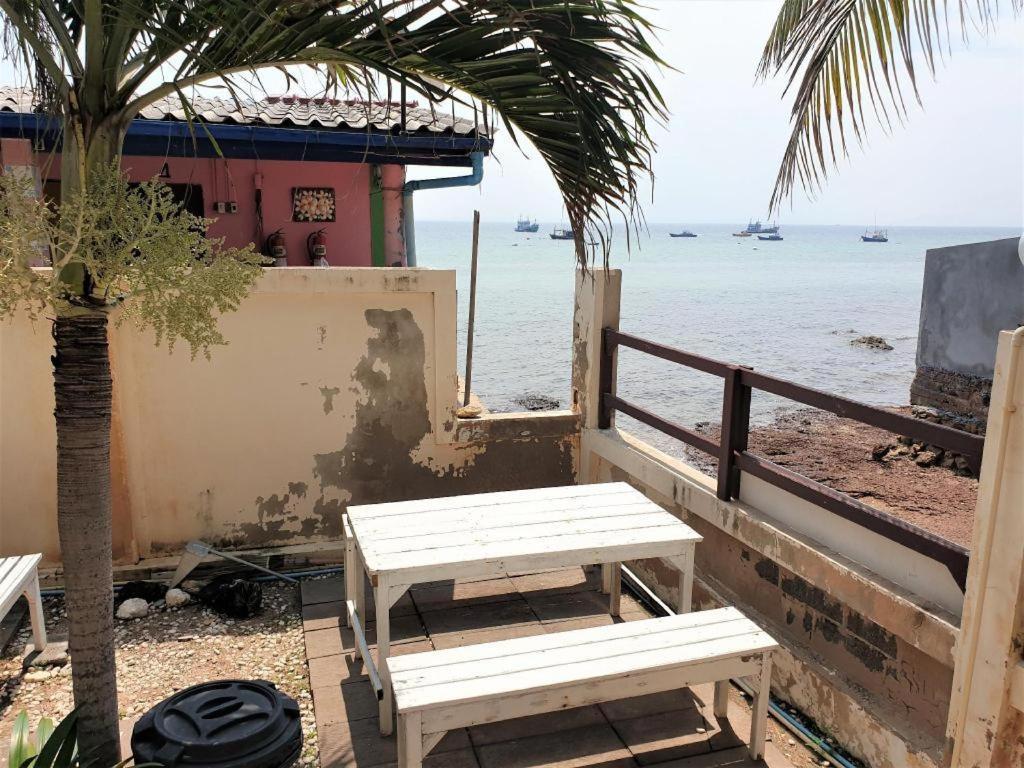 Sea Beach Koh Larn 2 Hotel Buitenkant foto